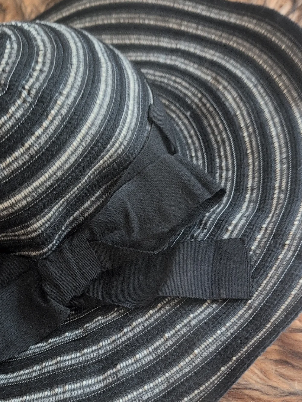 Vintage Wide Brim Floppy Straw Beach Hat - Picture 3 of 6